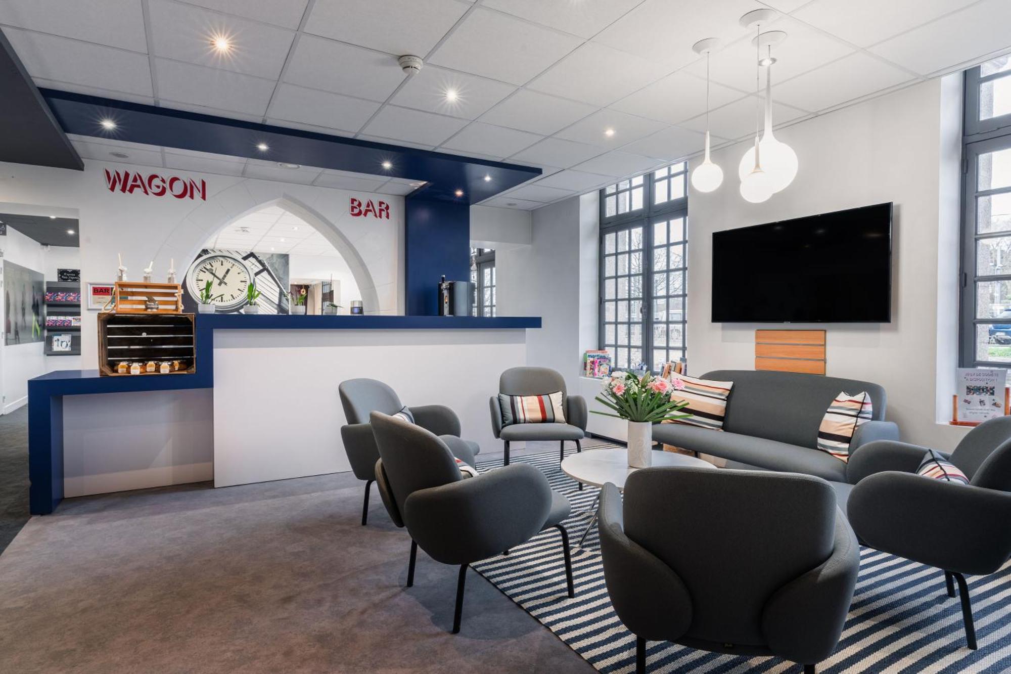 Ibis Styles Vannes Gare Centre Exterior photo