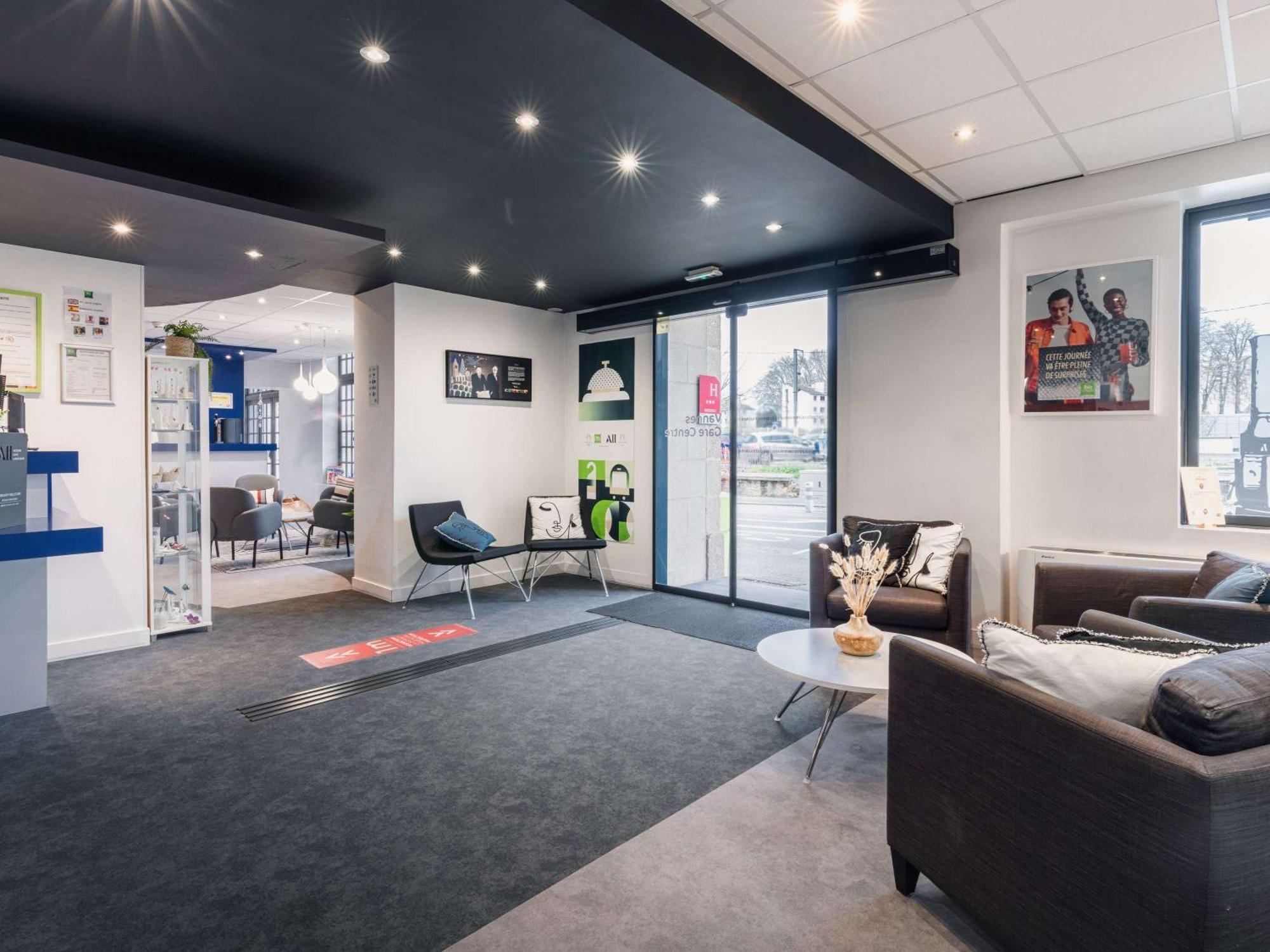 Ibis Styles Vannes Gare Centre Exterior photo